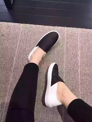 CHANEL Loafers Women--056